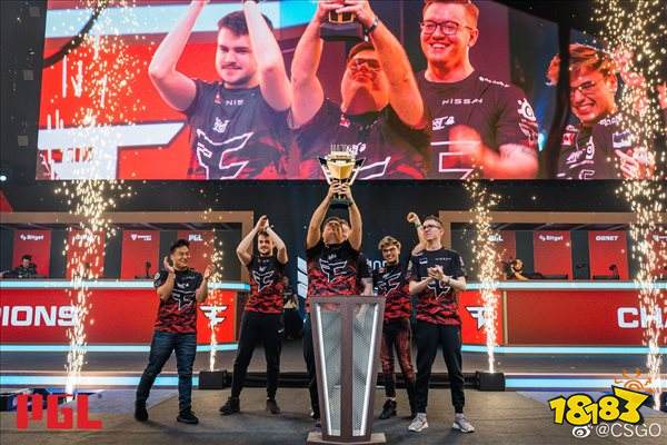 两队便进入 两队便进入